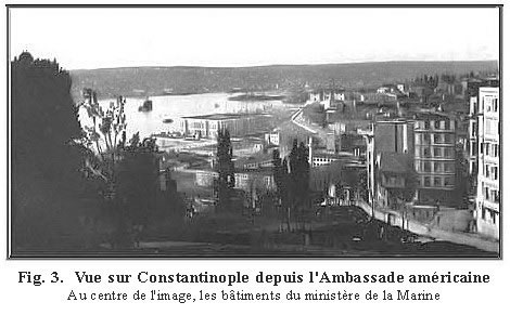 Vue sur Constantinople depuis l'Ambassade américaine Au centre de l'image, les bâtiments du ministère de la Marine
