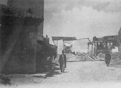 Ruines d’Adana après l’incendie d’avril 1909. 
