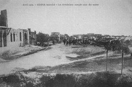 Campement de rescapés arméniens à Adana.